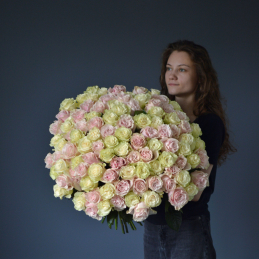 букет из 101 пионовидной розы - Фото 1 