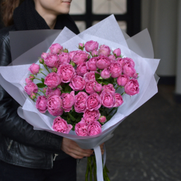 bouquet of 'Misty Bubbles' spray roses - Photo 2 