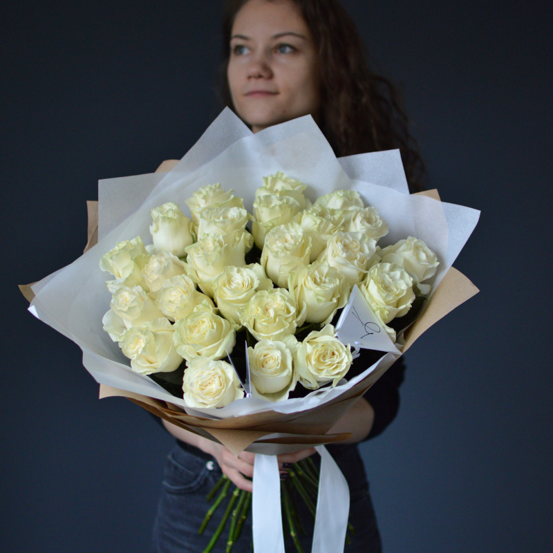 bouquet of 25 'Mondial' roses - Photo 1 