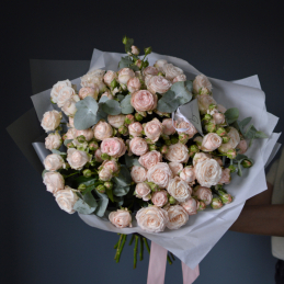 букет кустовых роз 'Bombastic' с эвкалиптом - Фото 1 